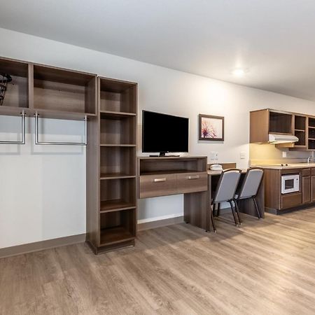 Woodspring Suites Bakersfield East Экстерьер фото