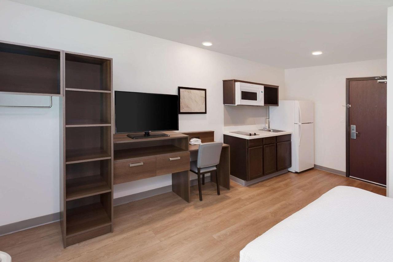 Woodspring Suites Bakersfield East Экстерьер фото