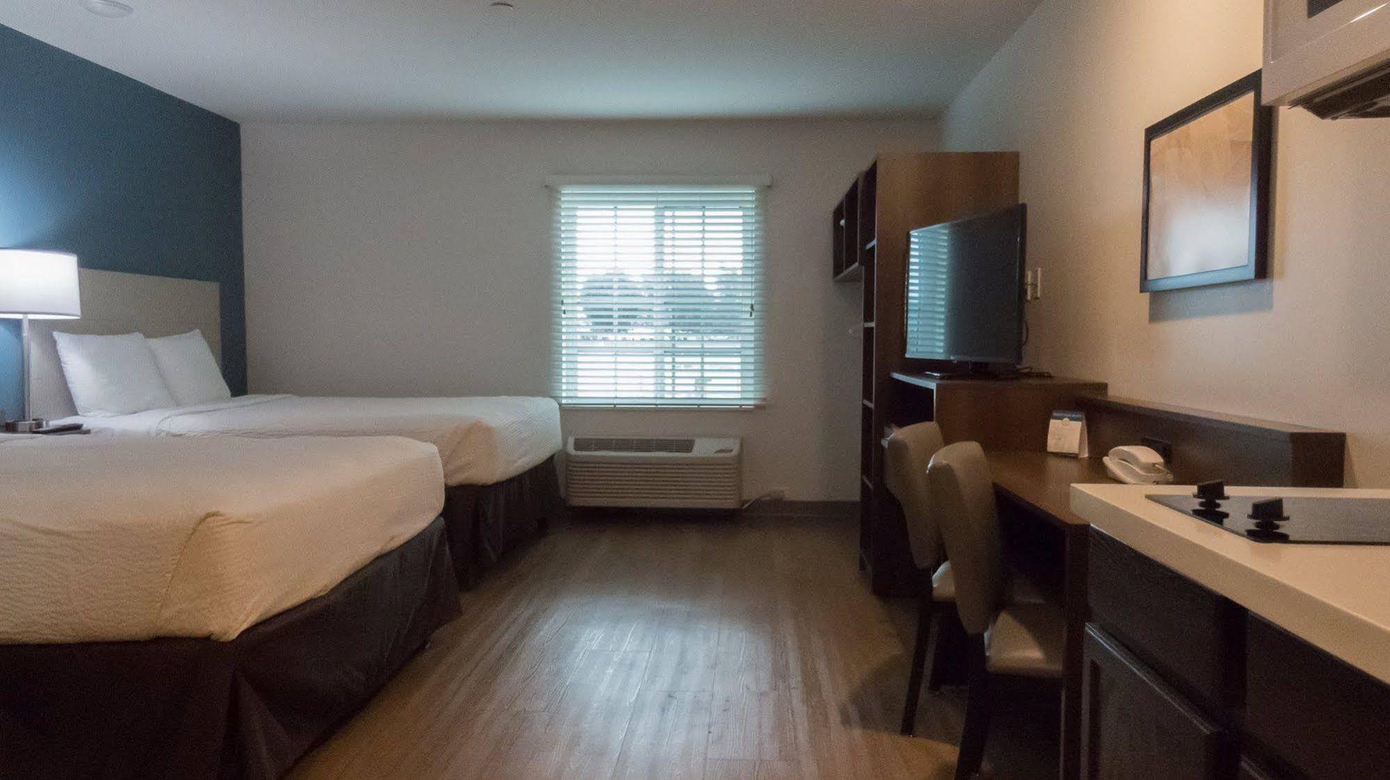 Woodspring Suites Bakersfield East Экстерьер фото