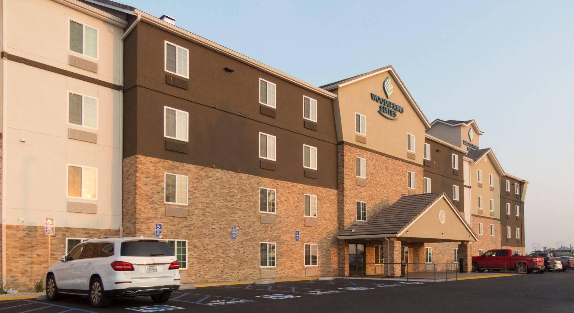 Woodspring Suites Bakersfield East Экстерьер фото