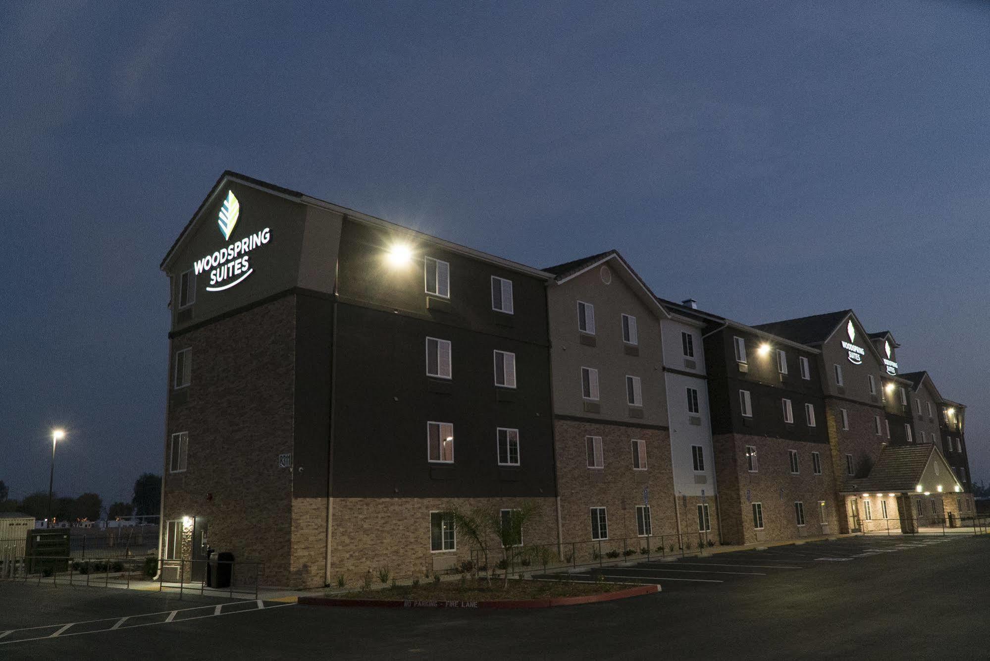 Woodspring Suites Bakersfield East Экстерьер фото